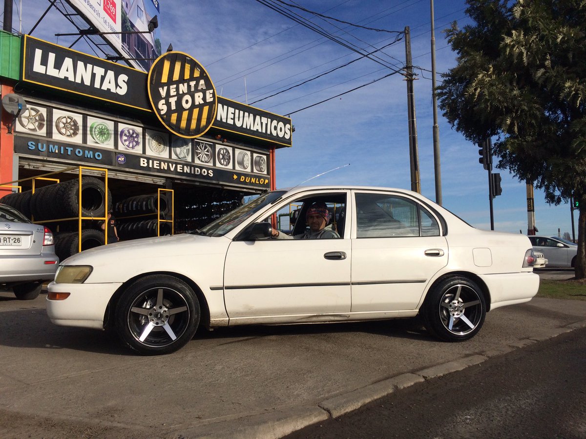 Aro 15x8,25
Apernadura 4x100/114
Modelo Vossen 
Cotiza al +56995371064
#llantas #neumaticos