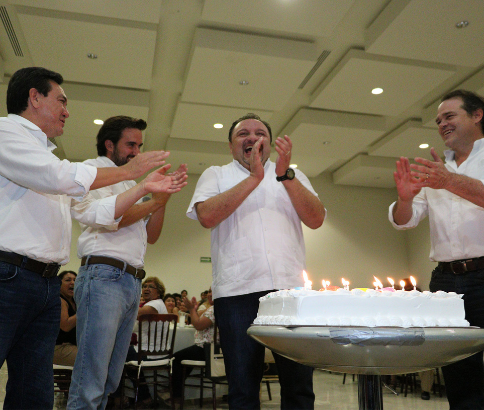 LiborioVidal's tweet photo. Agradezco a mi amigo Pablo Gamboa por la invitación a convivir con la gran comunidad de nuestro partido en el tercer Distrito Federal. https://t.co/j9h0czCNhh