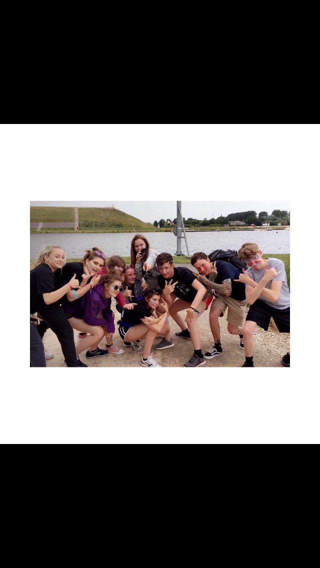 katiexgill's tweet photo. Missing everyone so much! #ncs #tylersshack #wavefour #gravelines https://t.co/KhGXClgZAY