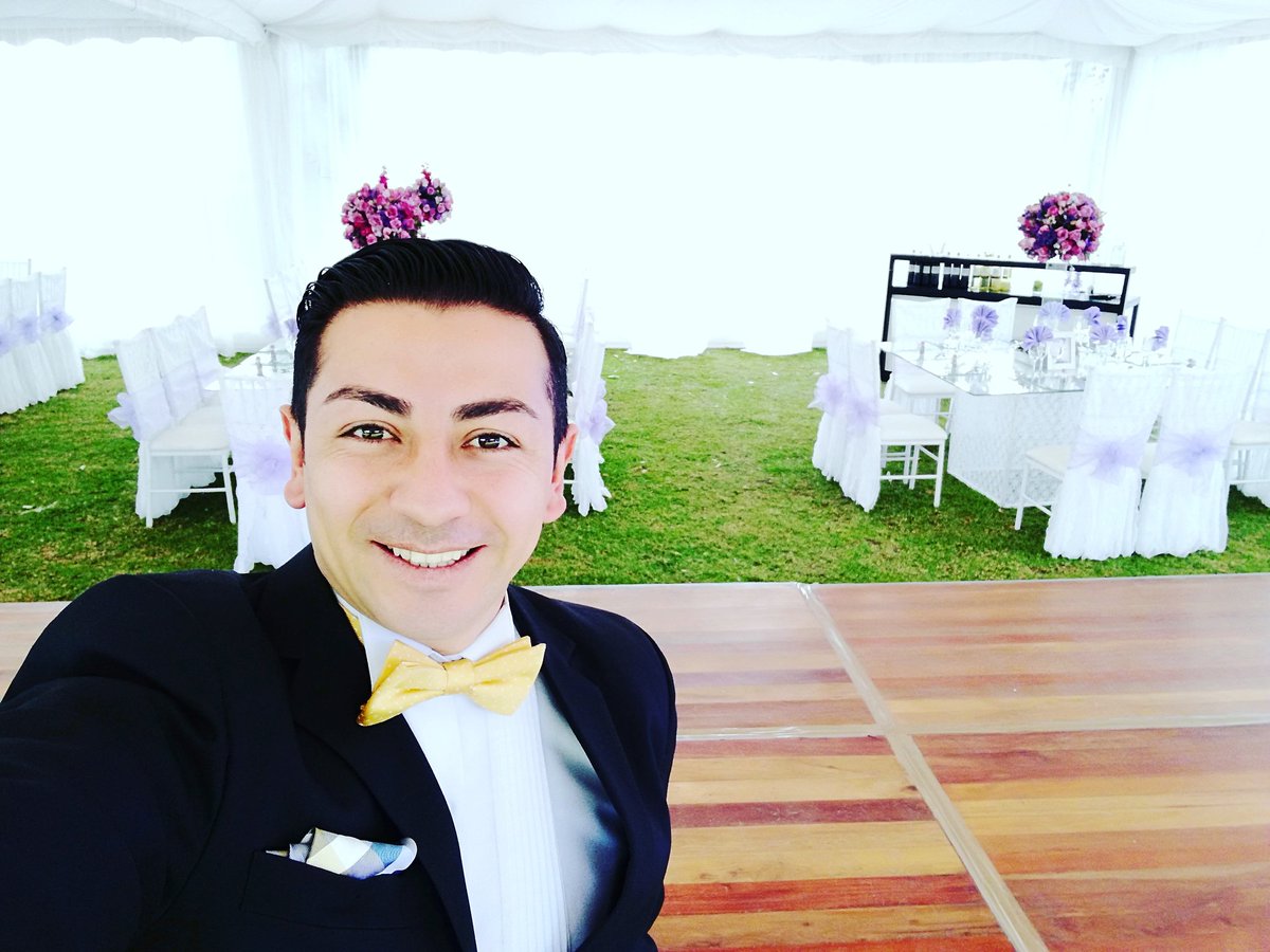 animadoresec's tweet photo. Seguimos trabajando con elegancia y profesionalismo https://t.co/Ckes47n7xY @mvalenciayar https://t.co/zR7O4aY4CC