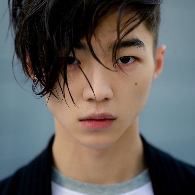 953VIL's tweet image. ( ⛁ ⛂ ) 너의 눈은 내 모든 말을 훔쳤다. ;;