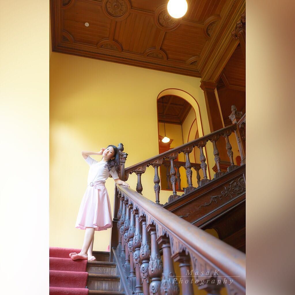 Masa K Photography Model ミキ Miki 洋館の階段で ミキさんのポーズもきまってます 旧岩崎邸庭園 龍馬伝 龍馬伝ロケ地 岩崎弥太郎 三菱 被写体 ファインダー越しの私の世界 Portrait ポー T Co Efaf8rh5r8 T Co Xms4foalvz