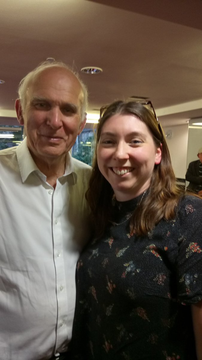 PsychSinghateh's tweet photo. Thank you @vincecable for an inspiring talk and for taking the time to talk to me about the junior doctors contract and mental health https://t.co/TinMLtBCFk