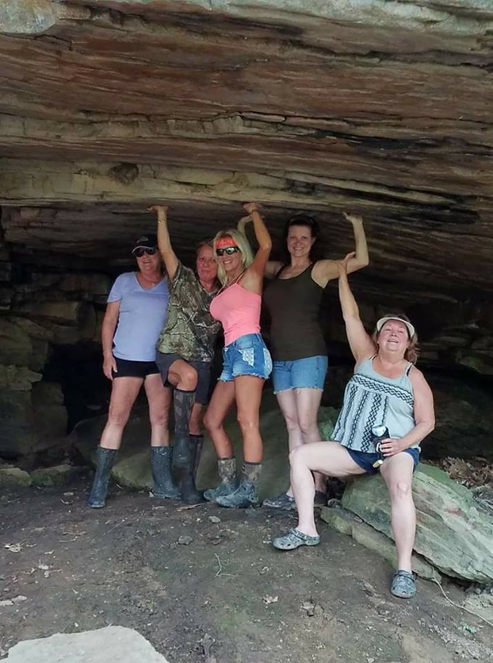 RideRoyalBlue's tweet photo. Keeping cool the old fashion way out on the trails. Thanks for sharing this photo with us Pam Garner! https://t.co/hK6cNU47MC