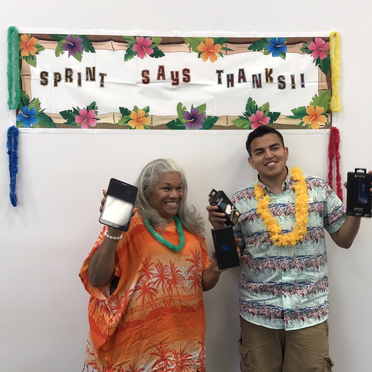 sprintonlake's tweet photo. Every customer leaves @Sprint North Lake happy when Jorge sets them up with a new #SamsungS8 and Tab E! #SprintSaysThanks https://t.co/Z8ibtk3Pd4