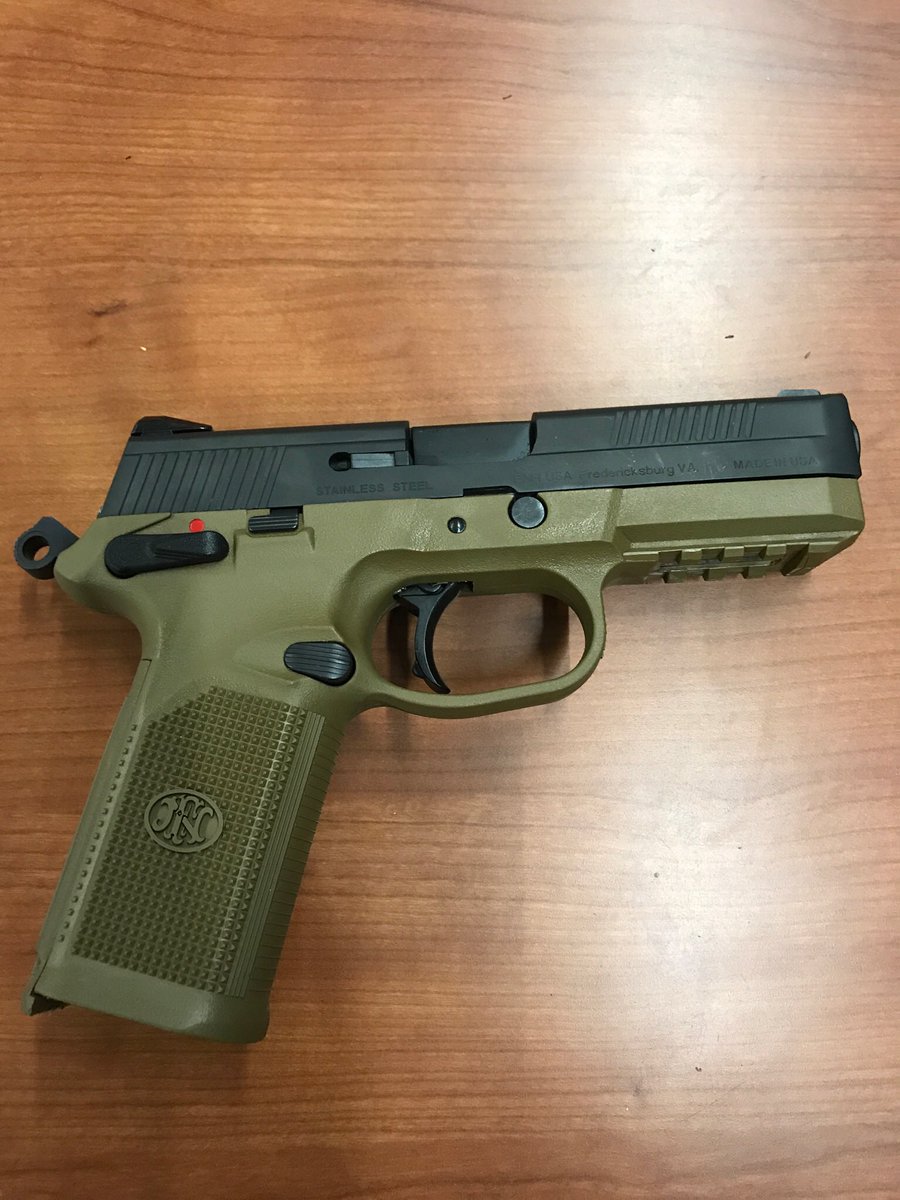LVMPDNWAC's tweet photo. NWAC does it again
3 Burglary suspects arrested
3 stolen firearms recovered
3 open home Burglary cases solved
#3lessguns  
#secureyourguns https://t.co/qvTaKamD5S
