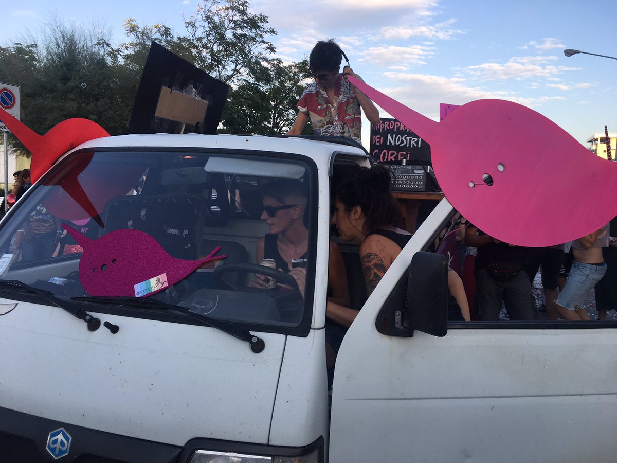 LabPazProject's tweet photo. #RiminiSummerPride spezzone #PrideOff QUEER LIBERATION, NOT RAINBOW CAPITALISM https://t.co/InoKb3rbol