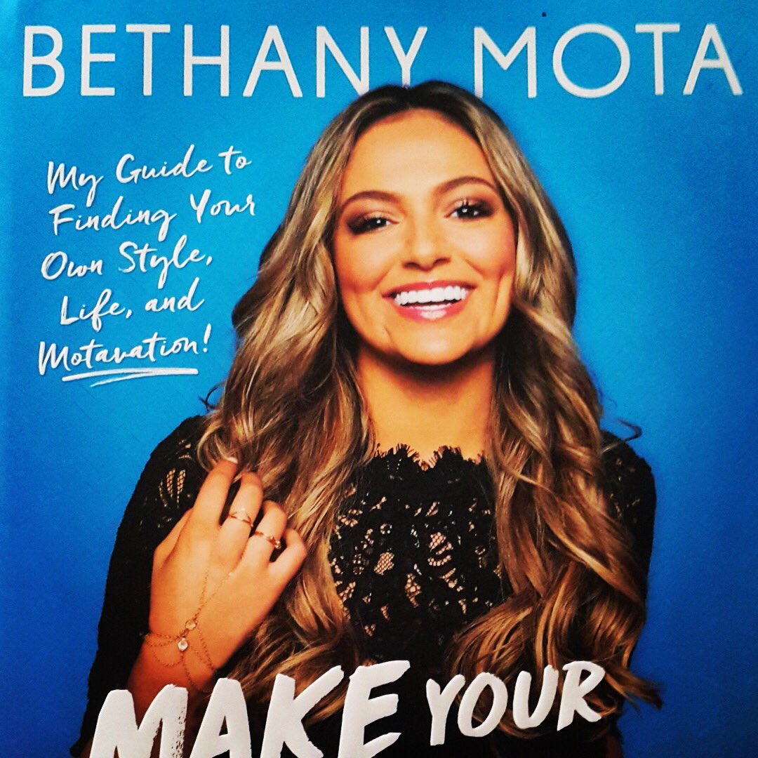 lauramills307's tweet photo. @BethanyMota Got this today @BNReading so excited to read it ๐๐โค๏ธ๐๐๐ #Motavator #MakeYourMindUp โค๏ธ you Beth! https://t.co/y3ENrU9yzH