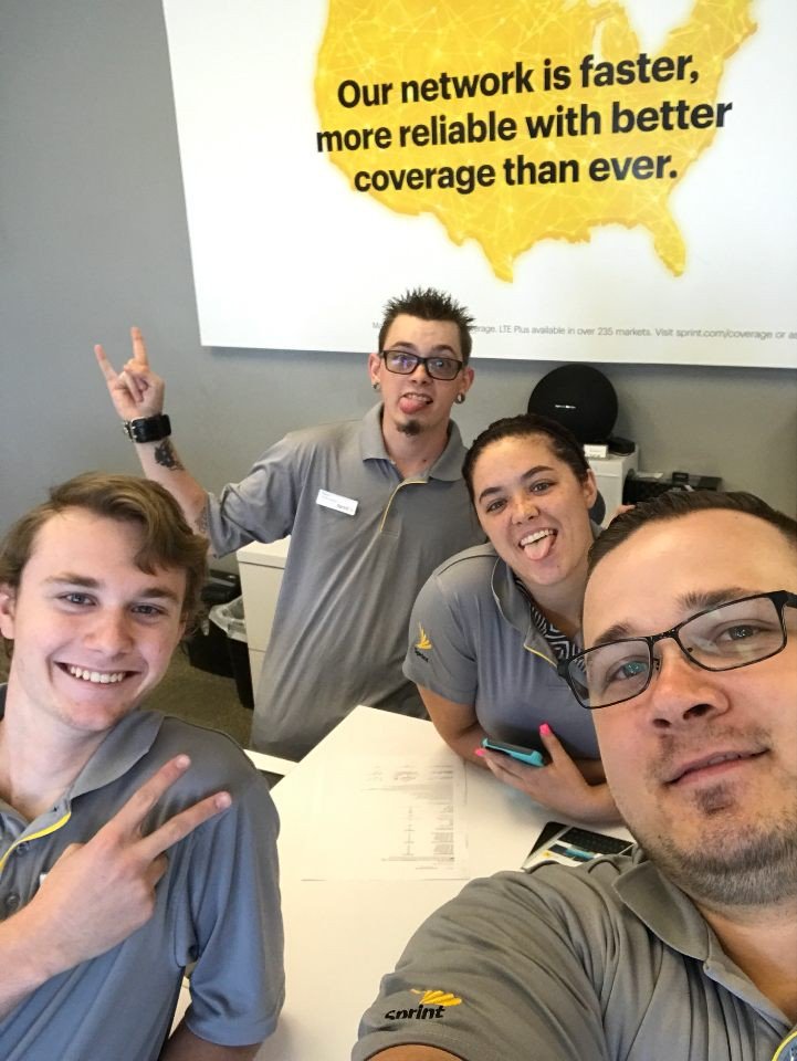 Travis &amp; Team breaking #SprintSaysThanks records today <a href="/Tooele_BStar/">Sprint Store</a> #goodpeople <a href="/codybwelker/">Cody Welker</a> <a href="/chadtcurtis/">Chad Curtis</a> <a href="/jafusp/">Jay Palmer</a> <a href="/bart_bess/">Bart Bess</a> <a href="/klaybingham/">Klay Bingham</a>