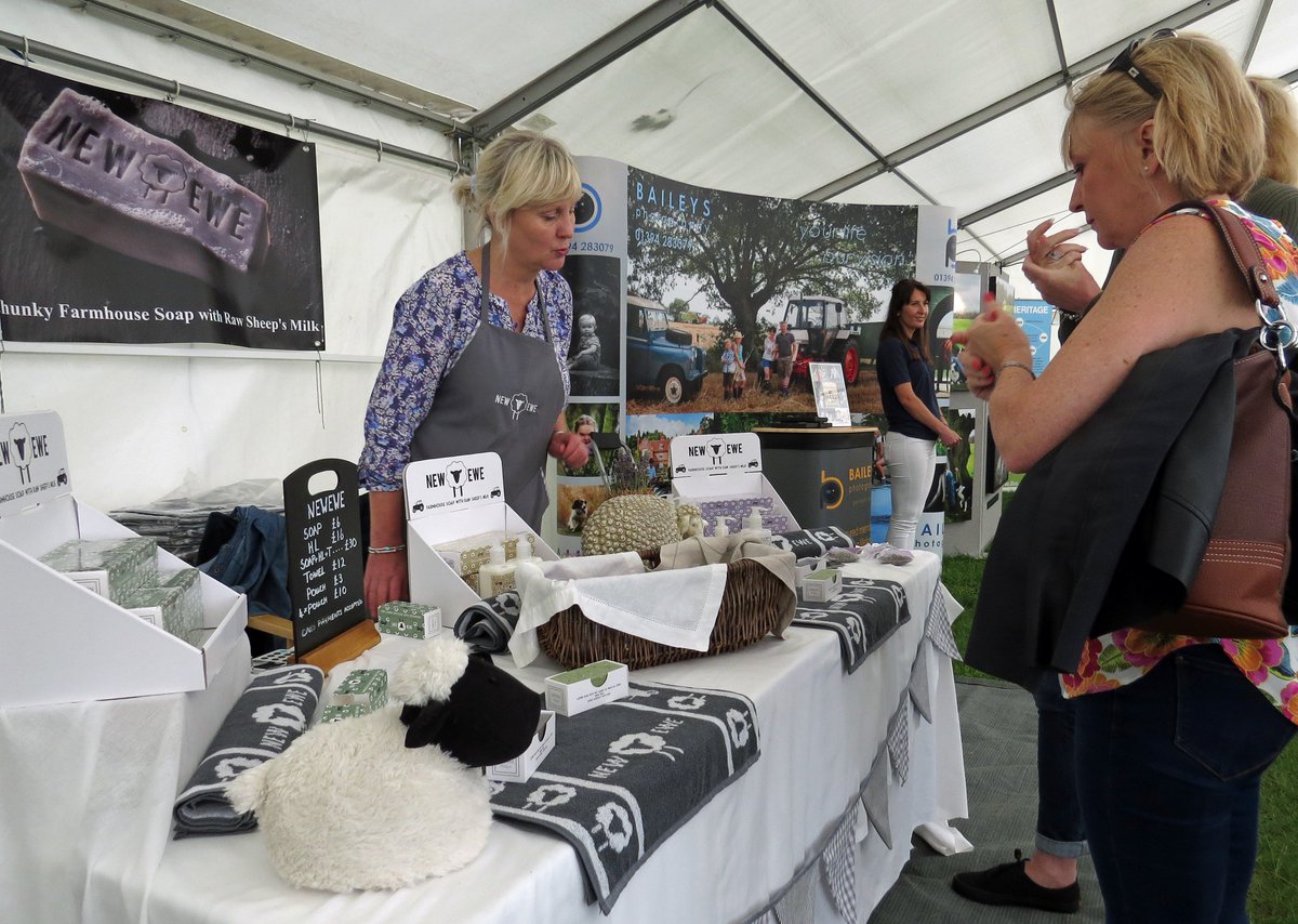 SuffolkonShow's tweet photo. Amazing array of exhibitors - final day @SuffolkonShow @Visit_Suffolk @HeartOfSuffolk @VisitEastAnglia @TheISDS https://t.co/d17VfPBOMr