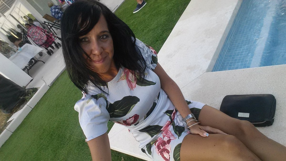 susanagc1980's tweet photo. Hoy de Bautizo! ...
#eloy #conellas #equipobase #friends https://t.co/dClEVrwzZb