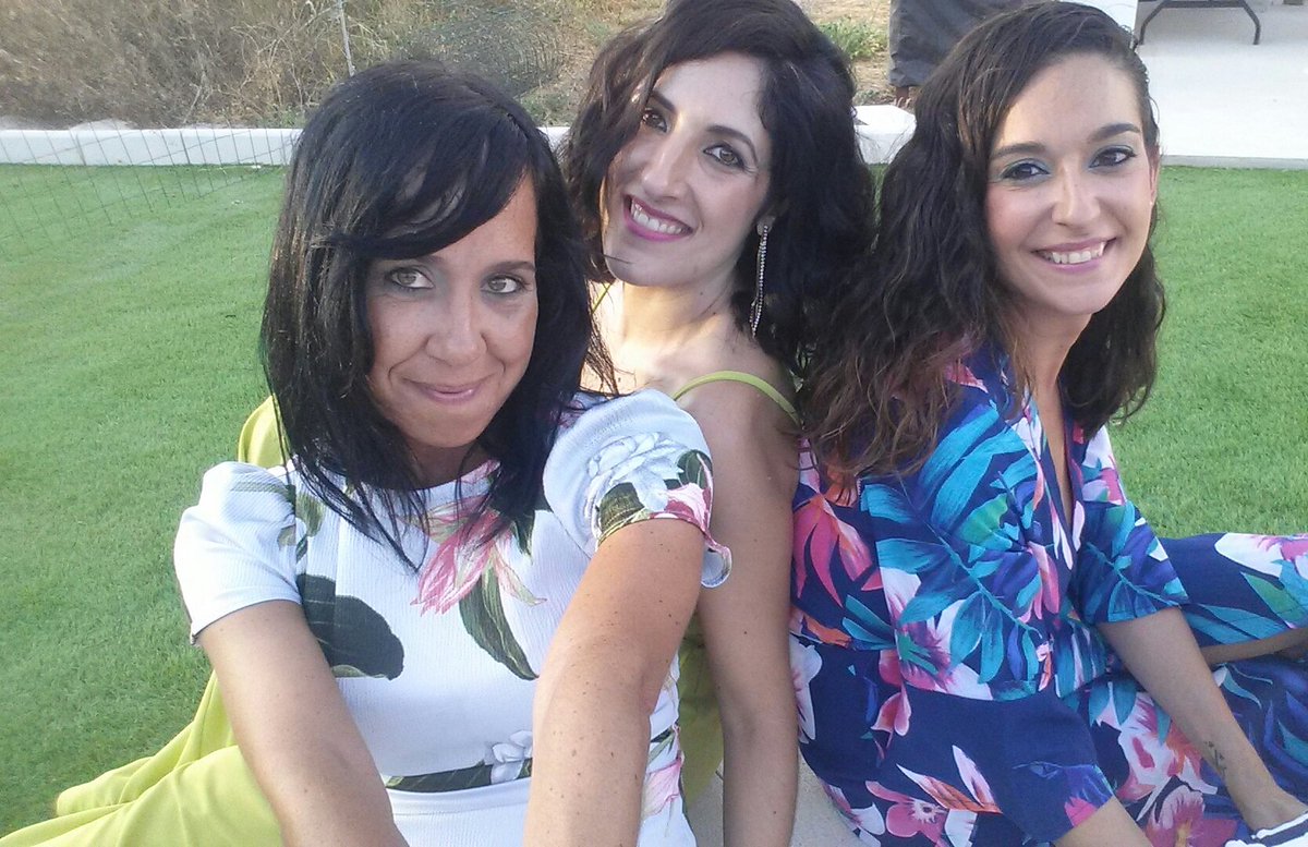 susanagc1980's tweet photo. Hoy de Bautizo! ...
#eloy #conellas #equipobase #friends https://t.co/dClEVrwzZb
