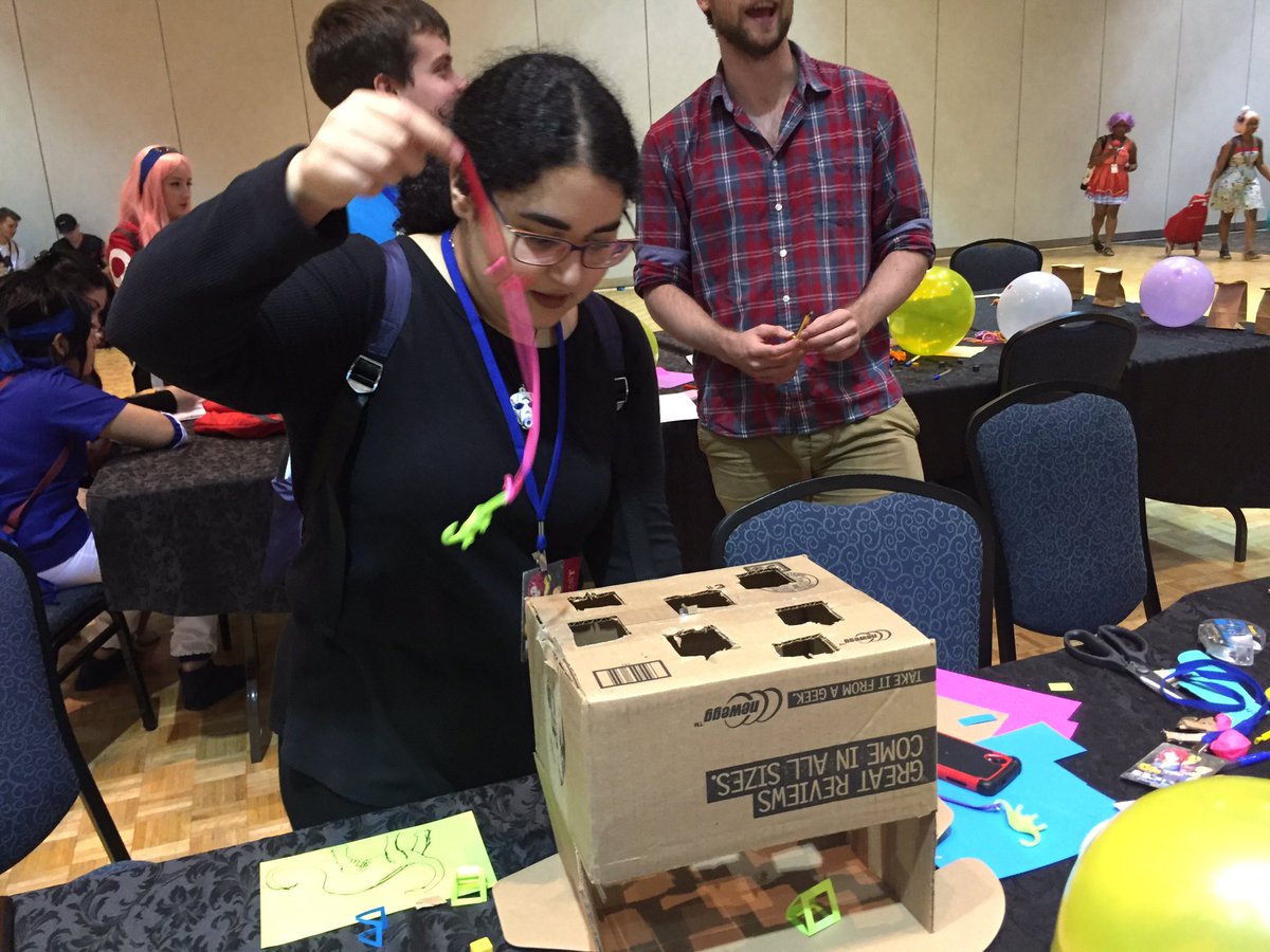 GameJamHamilton's tweet photo. "Bungie Bronto", a dino dippin' crane game! #BravoGameJam #ConBravo2017 https://t.co/rzxlKF4Ohr