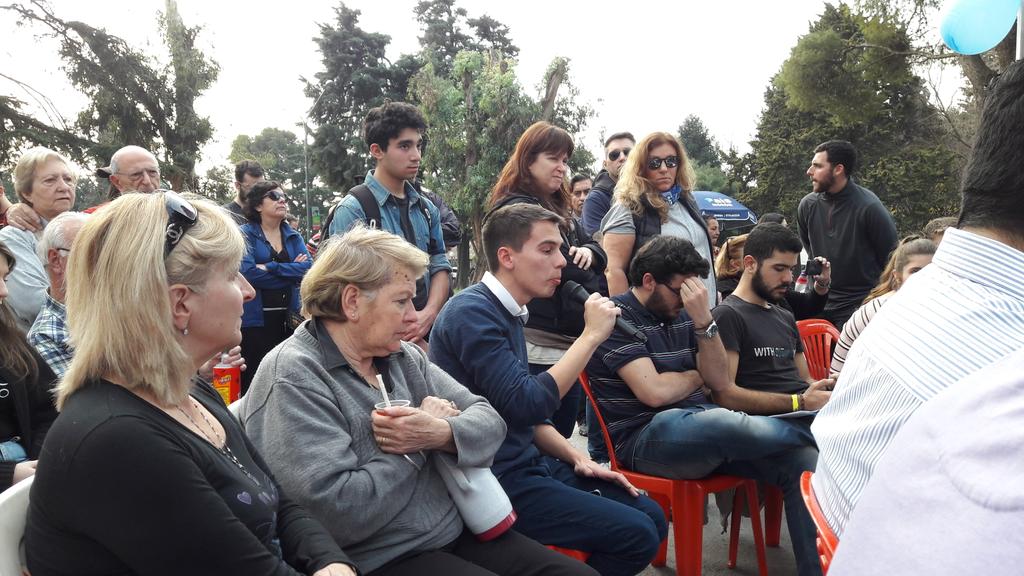 LautaroAragon's tweet photo. En #Moron con @Stolbizer @1PaisUnido con representantes que escuchan a los jóvenes https://t.co/od0VAYRZ7q