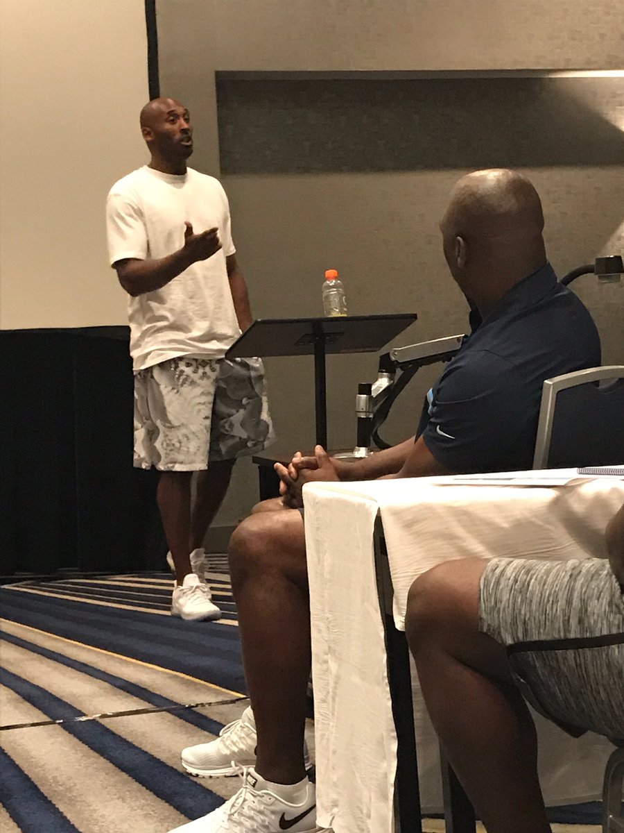 chargers's tweet photo. First day of team activities in LA. Thanks to @kobebryant for swinging by #ChargersCamp! https://t.co/8dMpqViWfk