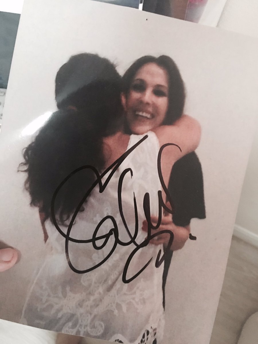 elenacpolanco_'s tweet photo. un año de esto ❤✈️ #TourCaosAlgeciras #LasViajeras @_MaluOficial_ https://t.co/WL664pypxz