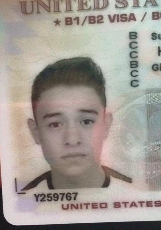 _jerrybabies_'s tweet photo. Alguien tiene la foto completa del pasaporte de Jerry? Tengo una idea y ocupó la foto #JerryHernandez #Pasaporte 🙊#JerryGirls #RT porfavor https://t.co/ki6E9l7Gf4