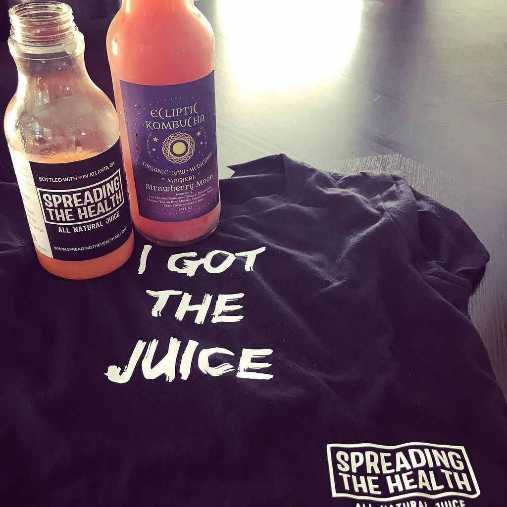 E_Kombucha's tweet image. What can I say, they be hanging out and shit 🤷🏾‍♀️ #LoveAtFirstSip #datBOOCH #datJUICE #SpreadingTheHealth #Eclipt… ift.tt/2tT9Dbx