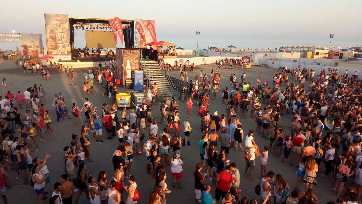 malagacomotq's tweet photo. ¡Seguimos! Muchas gracias a @intromusica_pro y a @ephymera por tomarse en serio la sostenibilidad en el #CCMEOnTheBeach :D #eventosostenible https://t.co/ycoffl1JTO