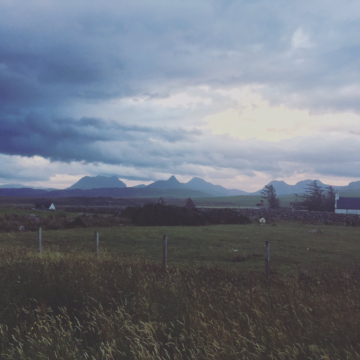 MairearadG's tweet image. Always good to be here #home #achnahaird #stacpollaidh #culmor #culbeag #beneoin