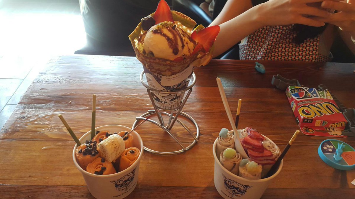 Sober2Hangover's tweet photo. Part 2!! #thaiicecream #icecreamroll #crepes #matcha #chinatown #chicago #icemax https://t.co/qDkTCy2TEa