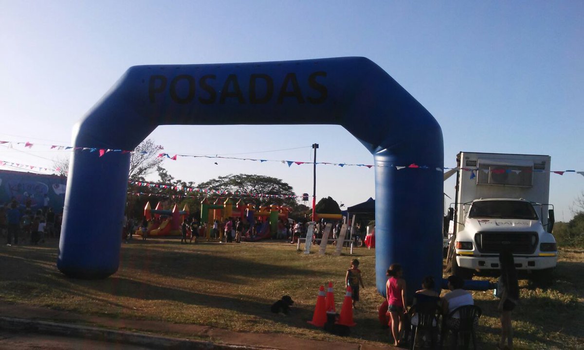 enelplayon's tweet photo. #AHORA La Kermesse en tu barrio en ma chacra 120 venite con el mate a disfrutar!!! @muniposadas @NicolasEizmend1 @losadajoaquin https://t.co/qoCLoBdvd5