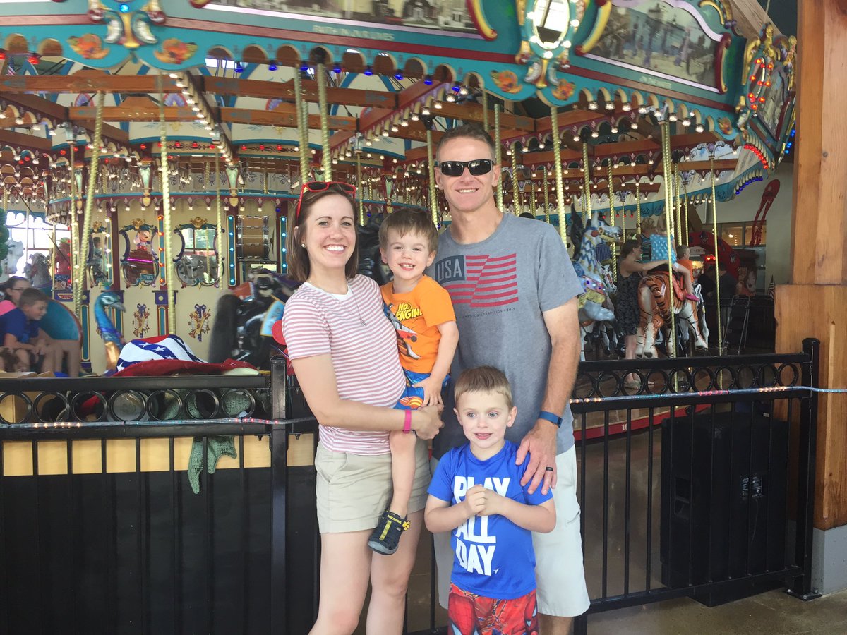 TSCconnect's tweet photo. Had a blast in St Joe today! Just what we needed before school starts back up #stjoeMI #silverbeach @MrMargeson https://t.co/PhQo7vdHjz