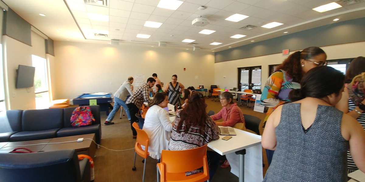 UTEP_neh's tweet photo. Gallery walk 2.0 #nehborderlands https://t.co/aLjIkznFrg
