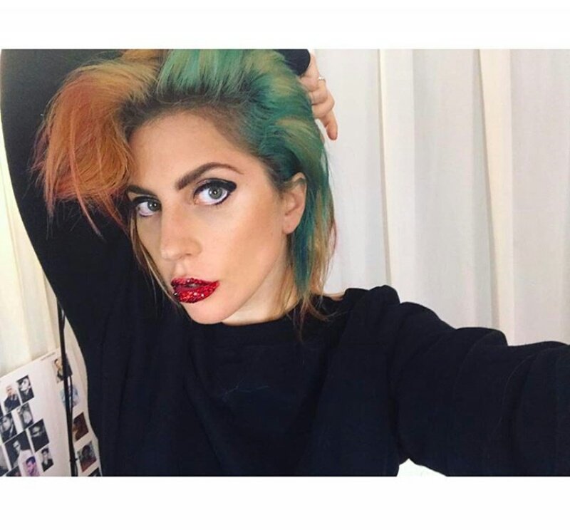 NOTErosGrigori's tweet photo. Eres perfecta. 
Eres hermosa. 
Eres importante. 
Eres necesaria. 
#MTVHottest Lady Gaga https://t.co/R1FfSDJmhp