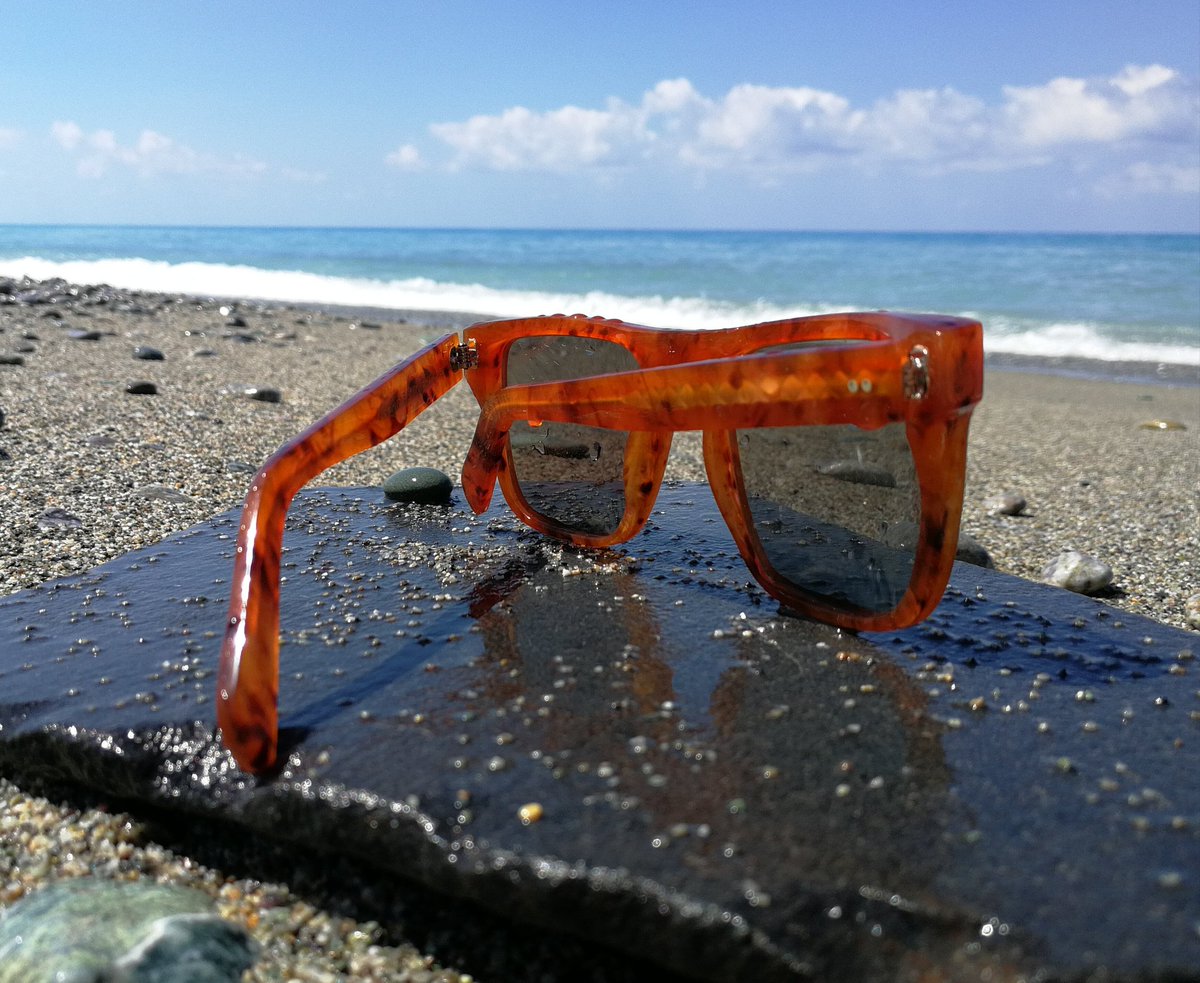 specsforhumans's tweet photo. Spectacles For Humans Republic https://t.co/RI7MRszsvP