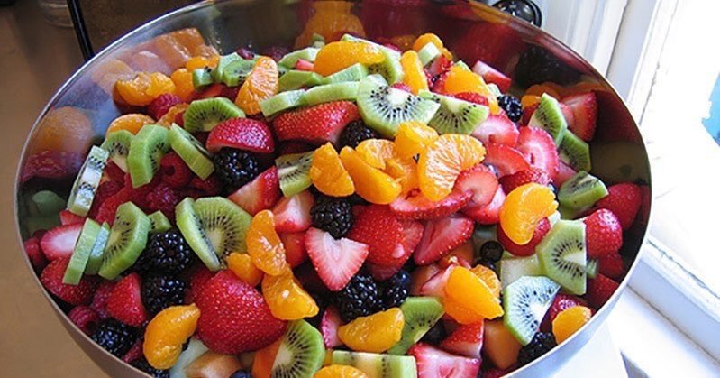 Fruit Salad is heaven on earth. I can eat bowls of this 😩😍