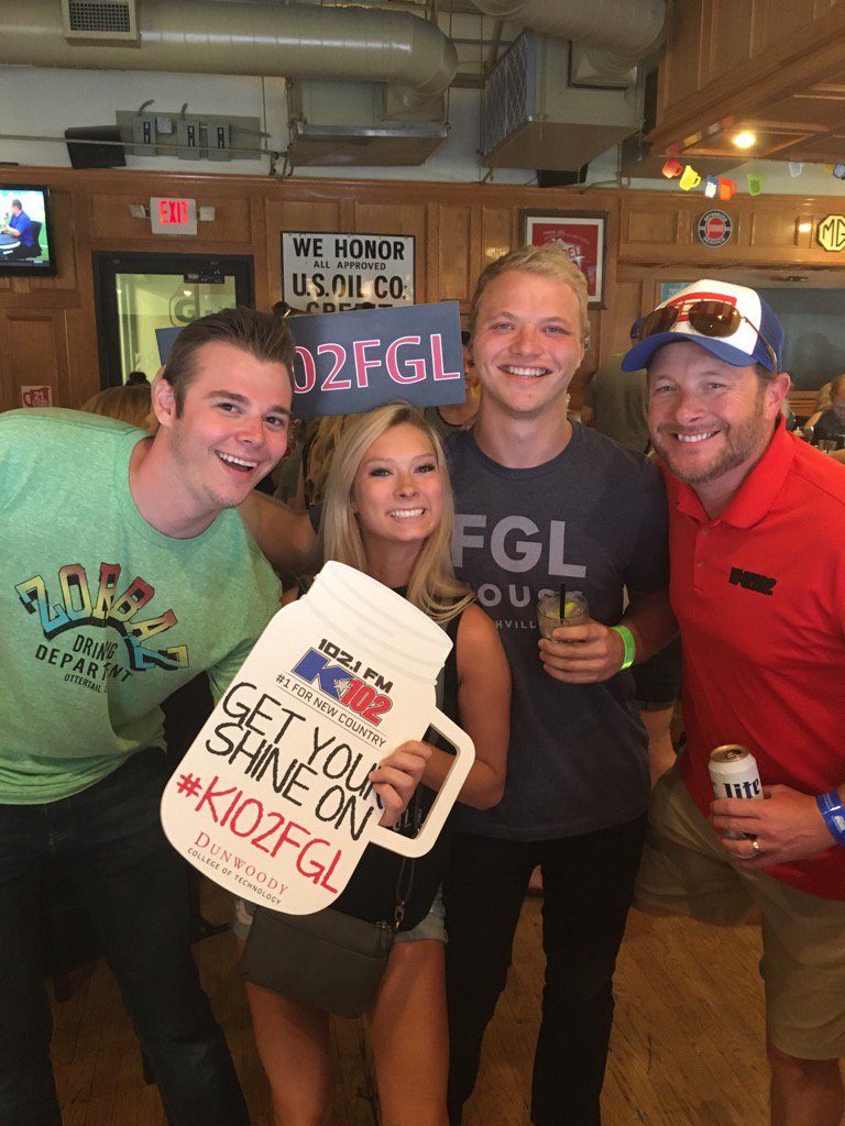 Kole8foss's tweet photo. @K102 @K102Muss #K102FGL the weekend is where your friends are!! https://t.co/i3Htobe3a3