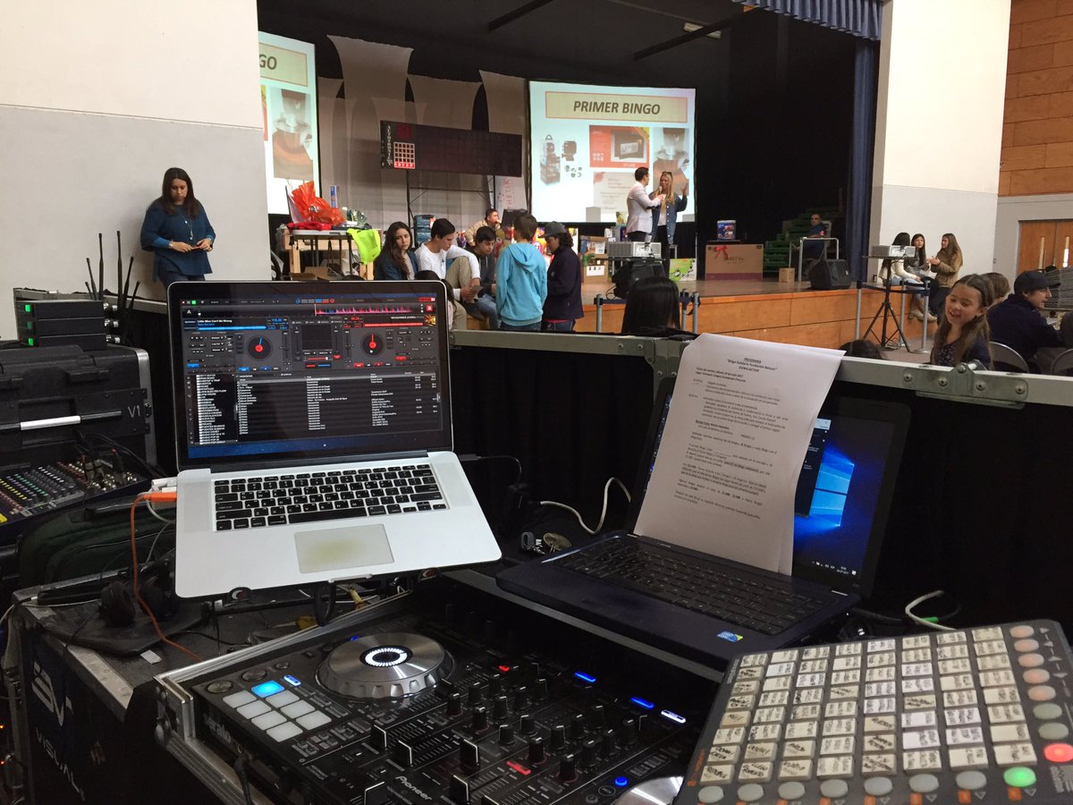 DjXTremeChile's tweet photo. La oficina de esta tarde Musicalizado Bingo Solidario fundación Batuco 🎶
#pioneer #djsetup #djlife #djchile #virtualdj8pro #bingo #sx2 https://t.co/mavri1sUv2