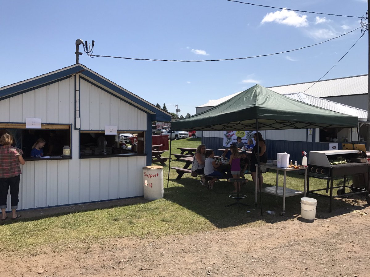 brentsnelson04's tweet photo. Come support the Mora Lions for the best burgers at the K County Fair. 😋 https://t.co/CF3pM07kB2