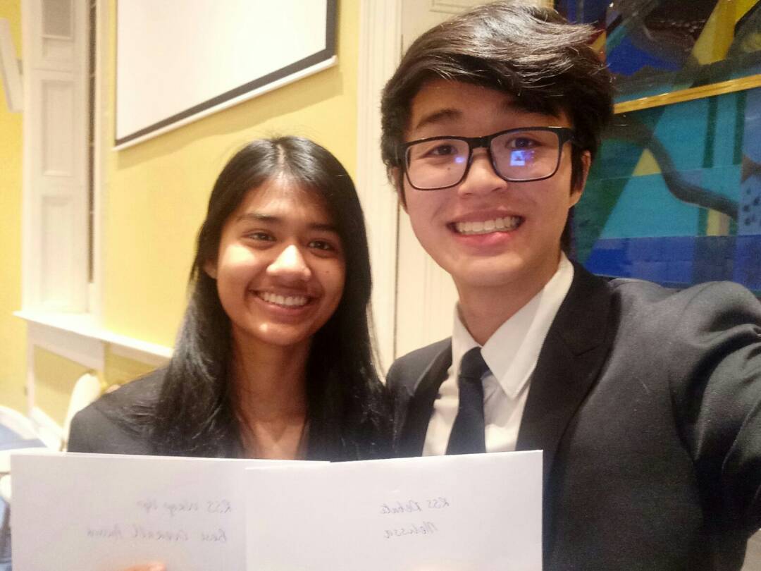 melgabs7's tweet photo. Extremely honoured to win the Best Overall Presentation Award with my best friend @MelvinHooCS at #RSSWrapUp Symposium! @rss_rcsi @RCSI_Irl https://t.co/w0uA78Tc2r