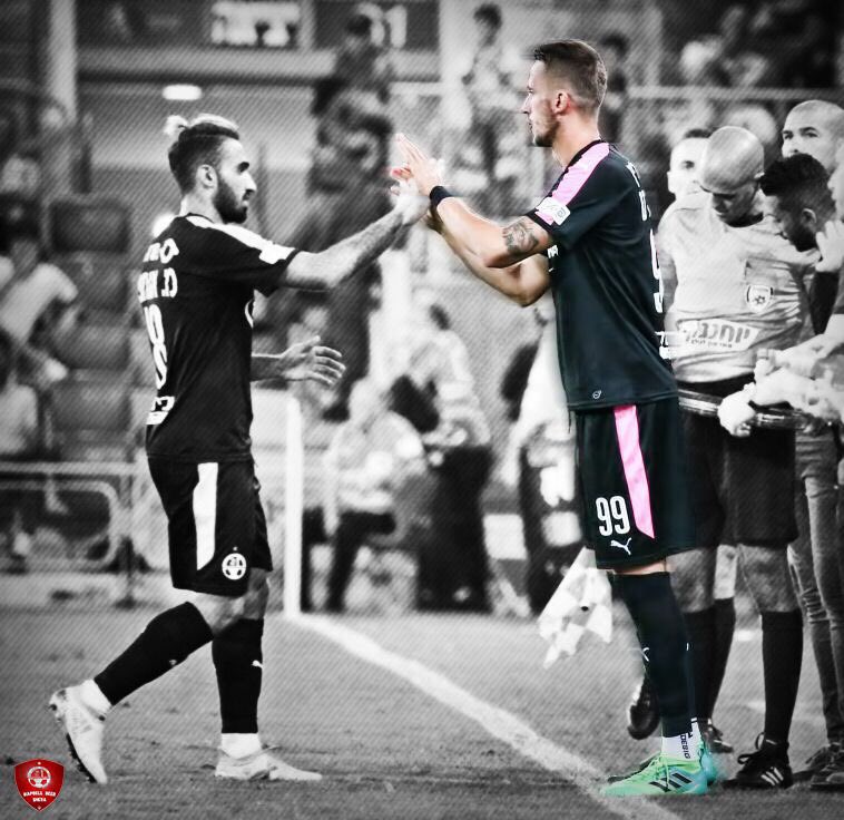 pegas11's tweet photo. ⚪️🔴#TP99 https://t.co/oReqFaz3mf