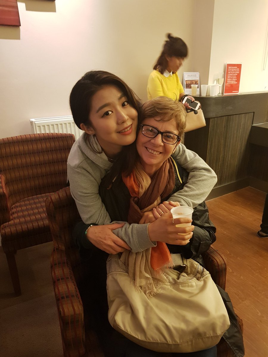 #b1course17
Il saluto prima di partire!
È  la mia compagna di lavoro coreana!