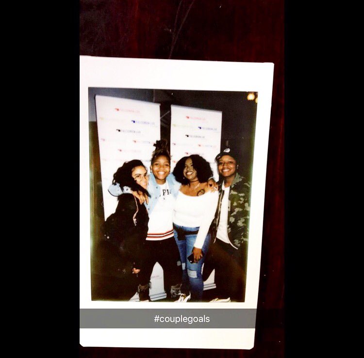 getithowyou_liv's tweet photo. @domoandcrissy 
Love y'all! #meetandgreet https://t.co/b6H8kZuxQy