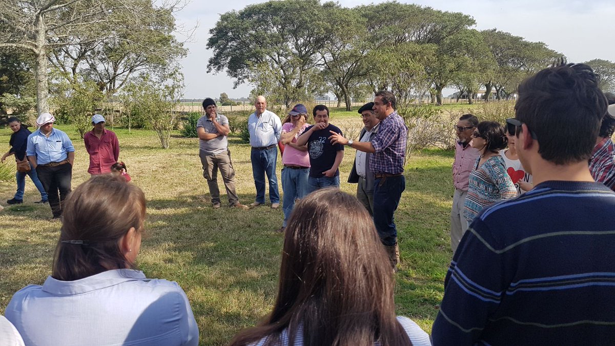 josue2rodriguez's tweet photo. Como todos los días, nuestro diputado @JoseArocena llegando a todos los puntos del departamento. No hay orden de parar. Espacio 4062 Florida https://t.co/XjmeF3PC1Q