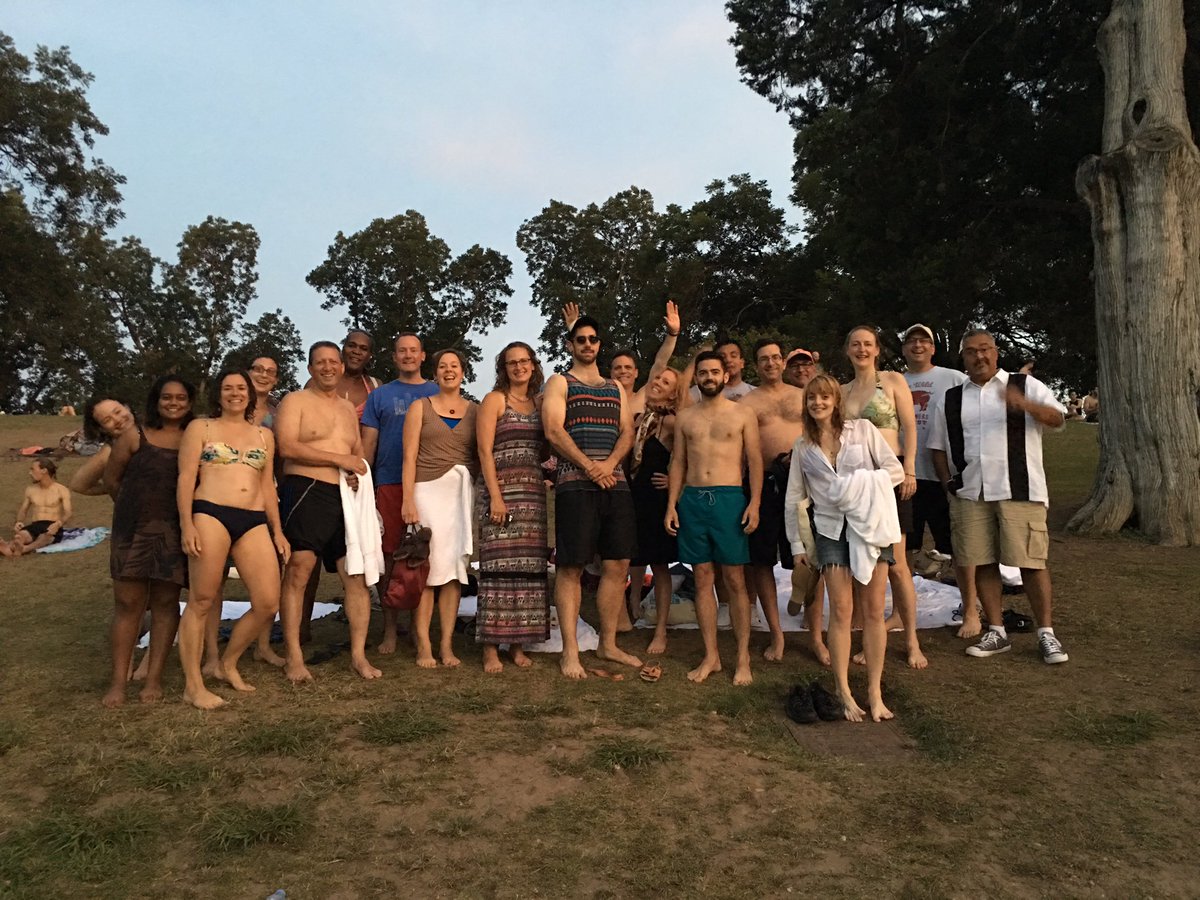EricCovey's tweet image. AMAZING way to end #LocalProgress17 - swimming &amp;amp; watching sunset at Barton Springs w/ fellow Councilors &amp;amp; #AustinTX tour guide @GregCasar