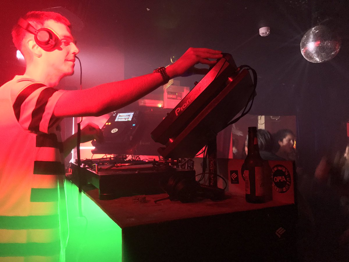 S/o <a href="/Alex_Cirino/">Alex Cirino</a> <a href="/millr/">Sam Millar</a> and the VSVN gang for a tonight's naughtiness. Looking forward to being back in the Shelter one day soon 🌚