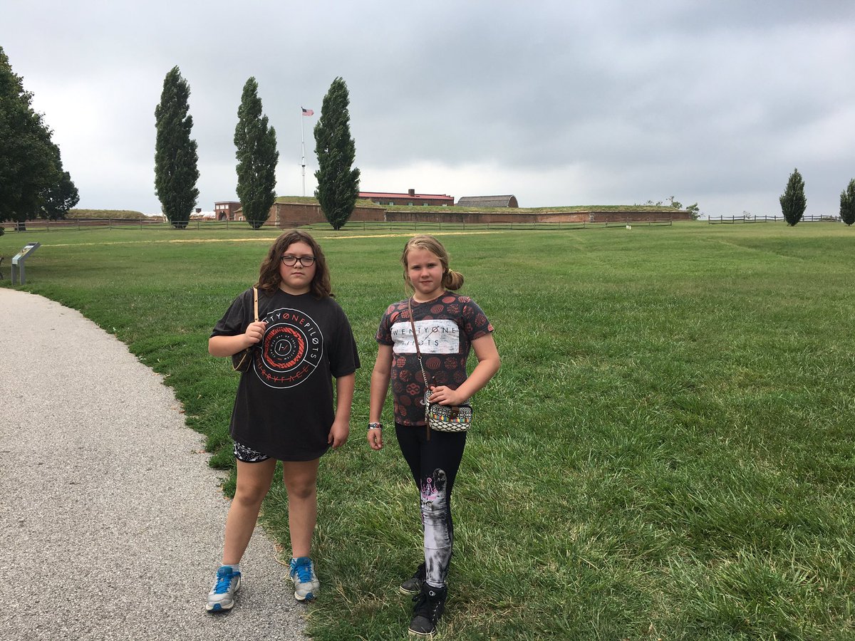 realjashleyj's tweet photo. Ditched @Minecraft for a week becoming @offgridgirls exploring @FortMcHenryNPS &amp; other fun stuff https://t.co/93GIjbzTLa