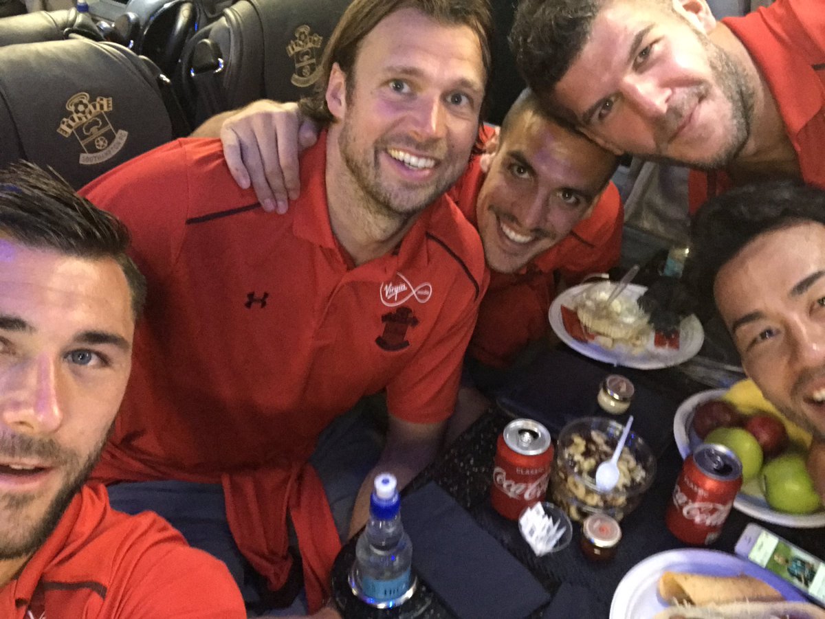 No Footy No Life Pe Twitter æµ·å¤–ã®åå¿œ æ–°å¥'ç´„ã‚' å‰ç