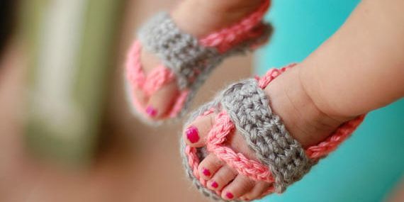 SimpleStylishM's tweet image. Baby feet are one of the cutest things we know right.

So when we saw these crocheted baby flip flops we melted.

buff.ly/2tv7OAU
