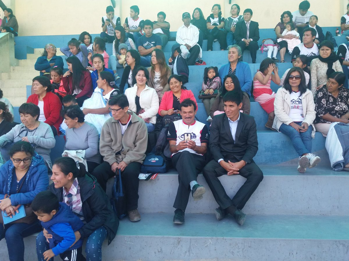 Mary7Rova's tweet photo. Clausura de #Caleb2017
DMMOCHE
#GraciasSeñor
45 almas a los pies del Salvador
#Aúnnosfaltan
#Rescataralosperdidos https://t.co/V09YIWnlvd