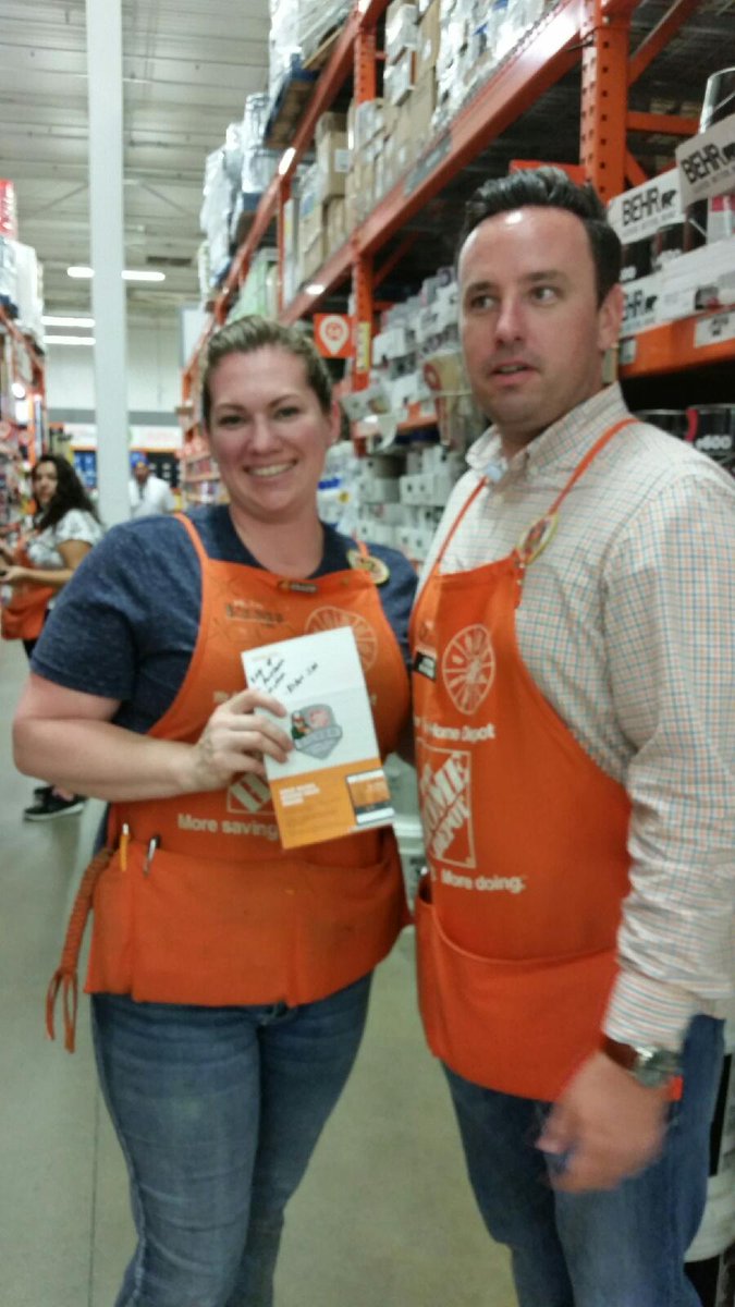 ReneeNoelle82's tweet photo. Congrats to me on my #SilverHomer #Oxnard1040 #PaintDeptRocks @Lorena6712 @RianSM1040 @MarcyTHD https://t.co/5kivJMVoSV