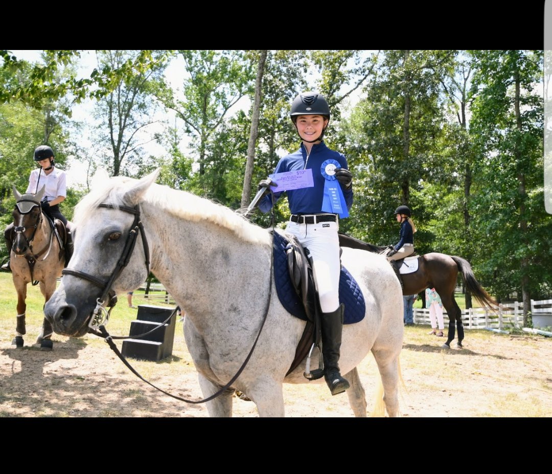 deejayjaytee1's tweet photo. Placed 1st so proud of my girl ! https://t.co/GYUtv1A7uD