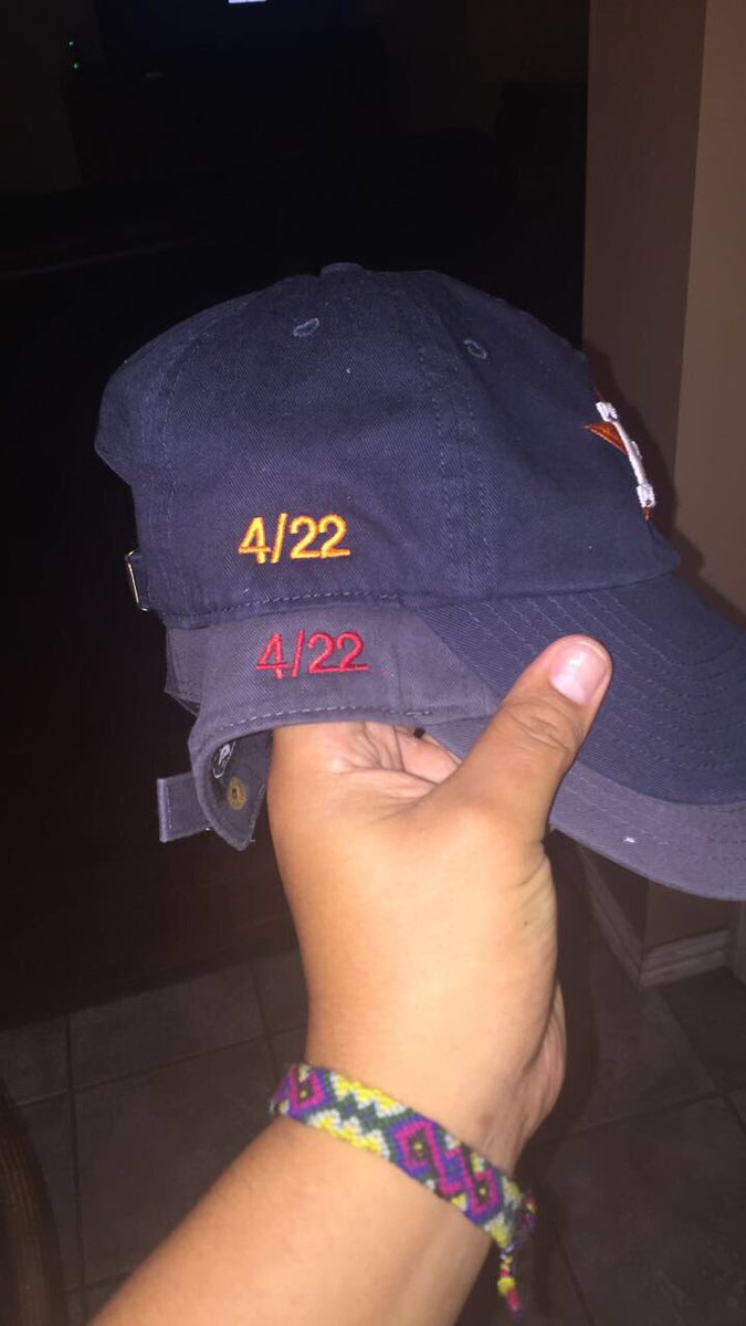 StevenTurntDown's tweet photo. The first gift my Girl got me was a hat from Fenway so I got her a hat from Minute Maid park! Today we put the date we got together on them https://t.co/lRNjtDp08Q