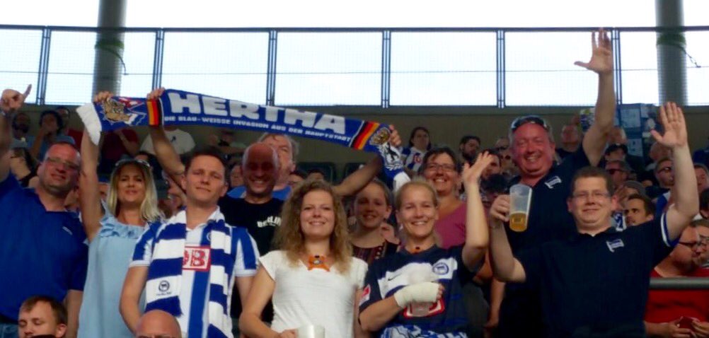 exilherthaner's tweet photo. Fanfest und Freundschaftsspiel und die Exilherthaner und Freunde sind dabei 💙 1️⃣2️⃣5️⃣ 💙 https://t.co/74tUTiVq5J