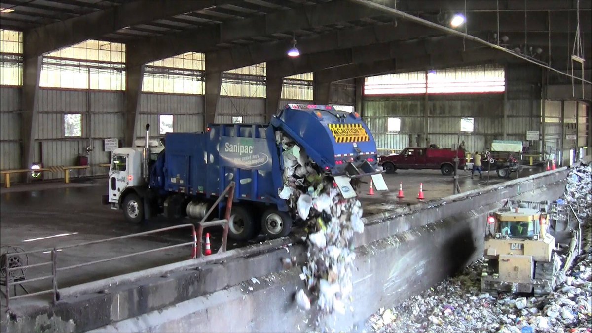 The Georgia State football team showing up to Turner Field for practice.